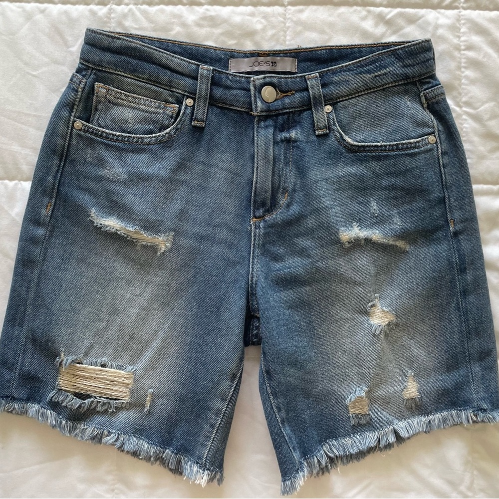 Joe’s Jeans Shorts Size 25 Fits like 26